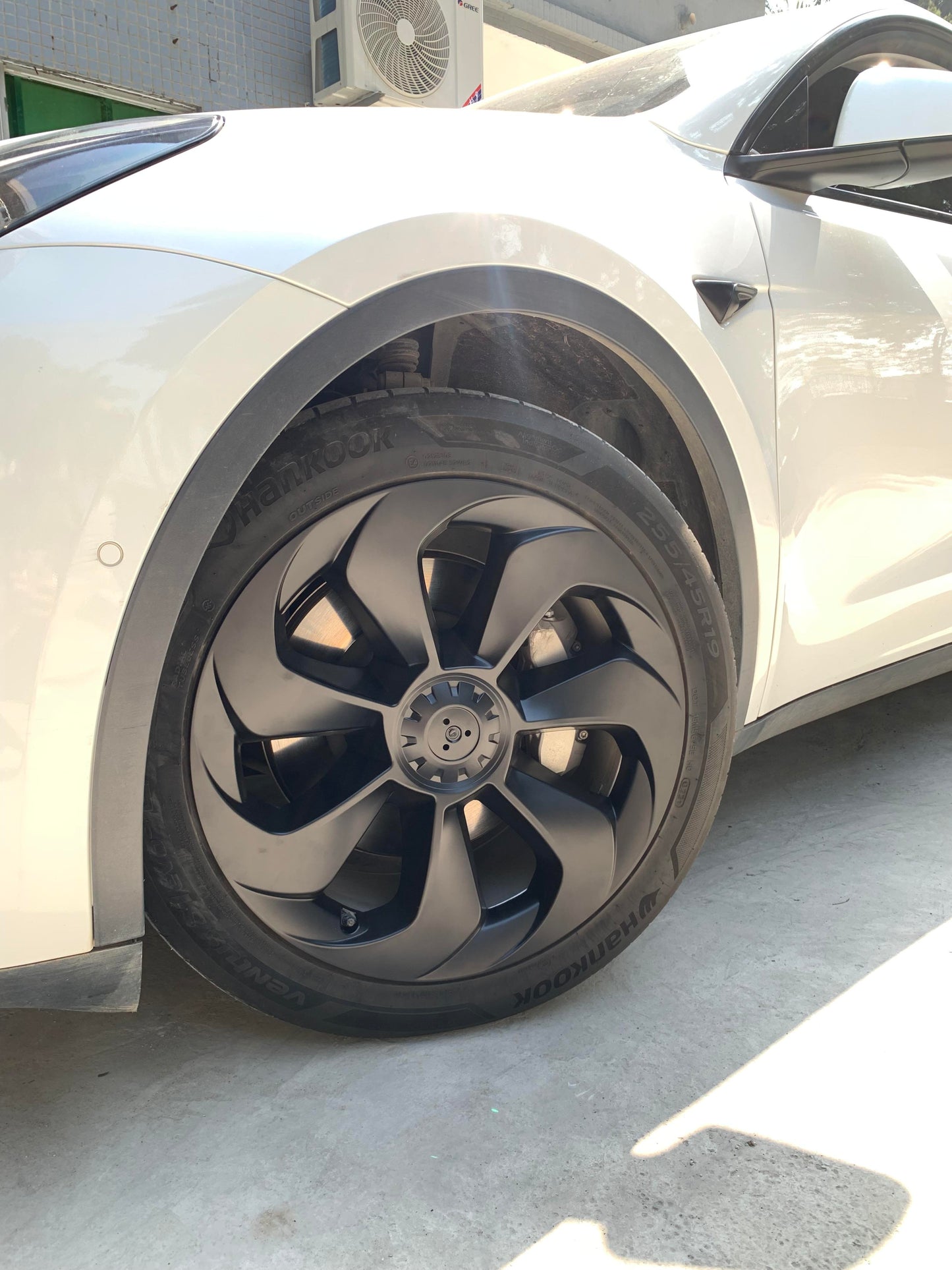 Tesla Model Y 19" Aero Wheel Covers Blade Style Hubcap Replacement